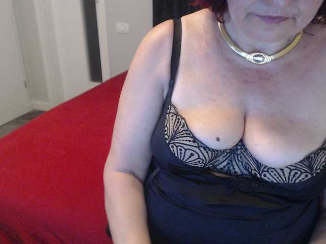 Zdjęcia maggiemilff68 #mistress #mommy #roleplay #squirt #cei #joi #sph - every flash 50 tok - masturbate and multisquirt 450- one tip