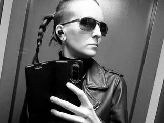 Erotyczny czat wideo Magretta_Dering