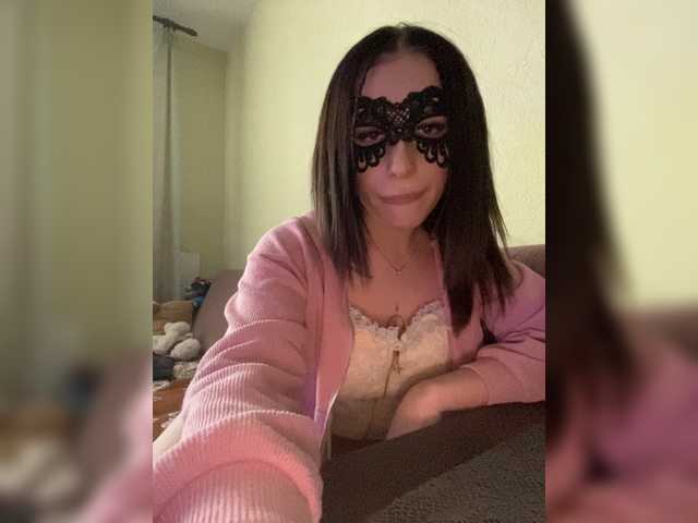 Zdjęcia TwE_cherries topic: Hello there) For tokens in private messages, I can only say thank you, tokens only in the general chat) Lovens lvl: 2, 10, 30, 60, 100, 200, 300, 555 ) I do not remove the mask even in private, only beautiful eyes)