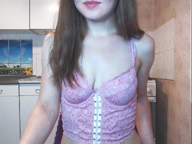 Zdjęcia Malllvina Hey guys!:) Goal- #Dance #hot #pvt #c2c #fetish #feet #roleplay Tip to add at friendlist and for requests!