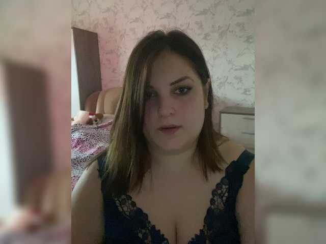 Zrzuty ekranu transmisji ManhilaDe