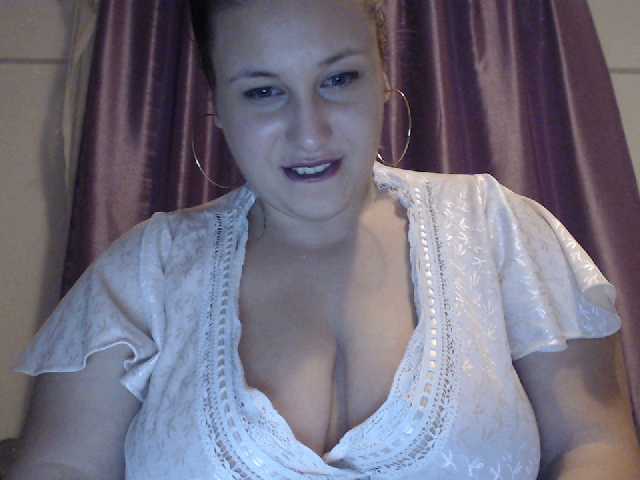 Zdjęcia mapetella hello guys! make me smile and compliment me on note tip !!! @222 naked (lovense on)