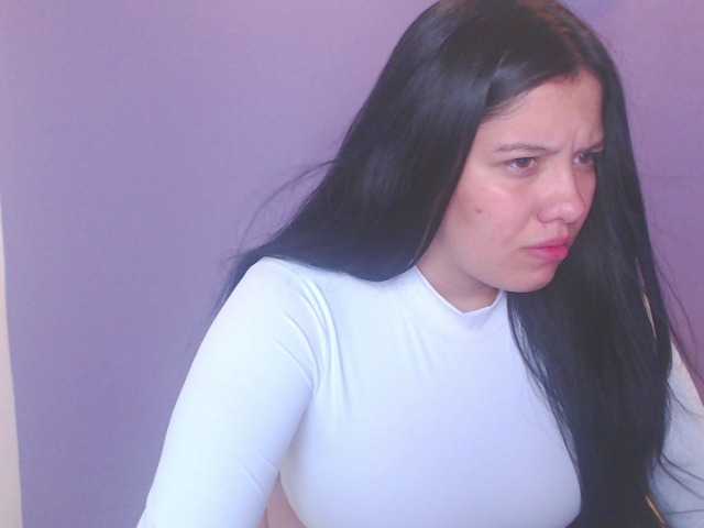 Zdjęcia maria-xiomara kisses and play with tongue [20 tokens left] #bigboobs #new #latinas #20 #teen #ass