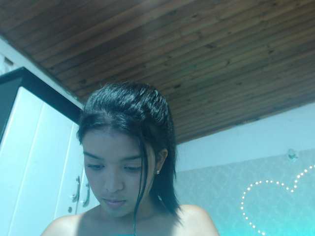 Zdjęcia marianalinda1 undress and show my vajina and my breasts 400 tokes you want to see my vajina 350 my breasts 90 masturbarme 350 show my tail 100. or do everything in private