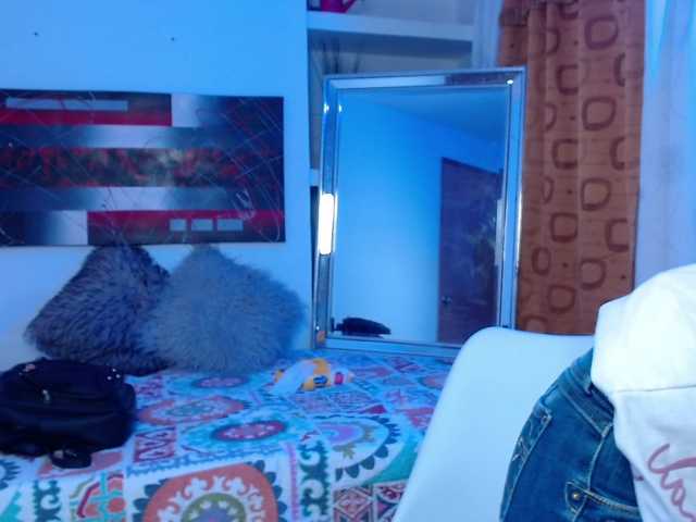 Zdjęcia marianesantos Hello Guys Welcome To My Room Enjoy The Show And Complete My Goal Stripers: 20tk Full Naked: 120tk Fingers In Pussy: 150tk Show Ass + Show Pussy 200tk Cum, Squirt , Anal, Toys 800tk