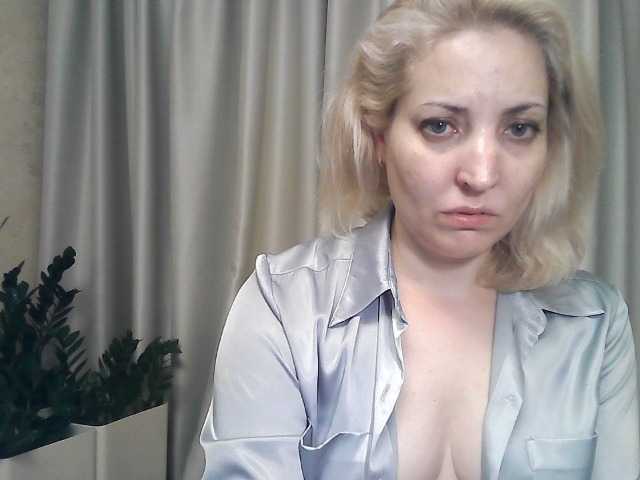 Zdjęcia mariska-kiska look at camera 25, show nipple 20, show breast 40, open pussy 50, open ass 70, undress and show my holes 100 tokens