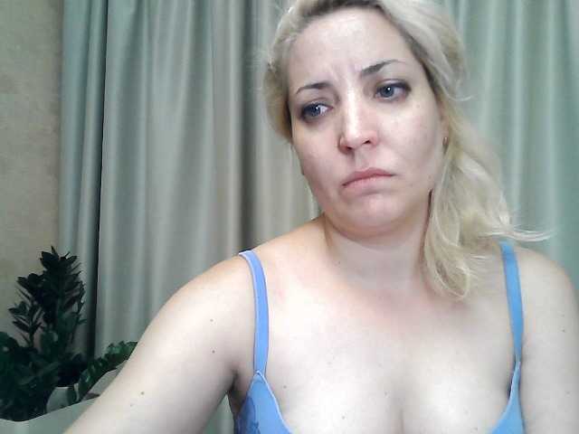 Zdjęcia mariska-kiska look at camera 25, show nipple 20, show breast 40, open pussy 50, open ass 70, undress and show my holes 100 tokens