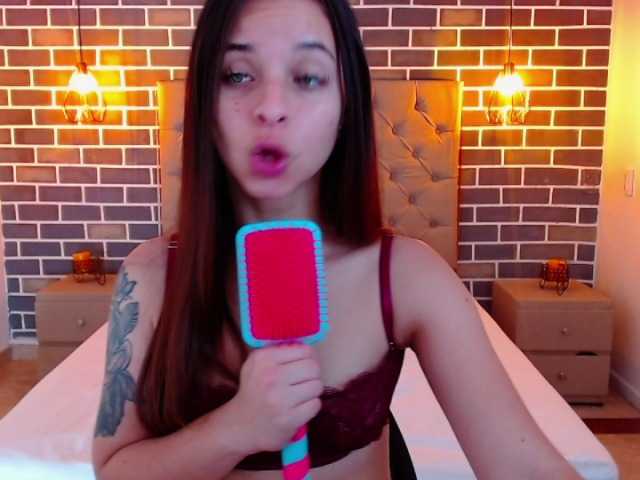 Zdjęcia MaryMiler any flash: 40 tkns Oil show: 70tkns blow job: 80 tkns spank ass: 85 tkns finger in my pussy: 100 tkns ride dildo: 150 tkns squirt: 900 tkns