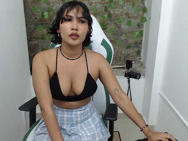 Zdjęcia MaryRouss my lovense is connect come play with me