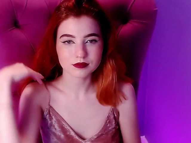 Zdjęcia MaryyGee Hello, my dears, I'm glad to see you im my room! Lush is on, play with it! Collecting underwear for you today!