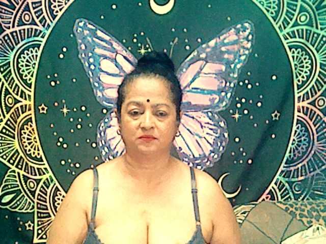 Zdjęcia matureindian boobs 15 tk,ass 25 tokens,fully nude in pvt n spy,tip 15tk to use toy,guys all nude in spy or pvt,spreading ass n pussy also in spy or pvt ,hairy pussy buzz my ohmibod get me wet