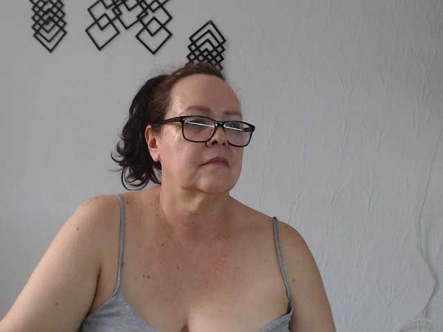 Zdjęcia maturekarime Mature woman hairy and bbw,: tits 30, pussy 35, ass 25, all naked 100, masturbate and cum 120