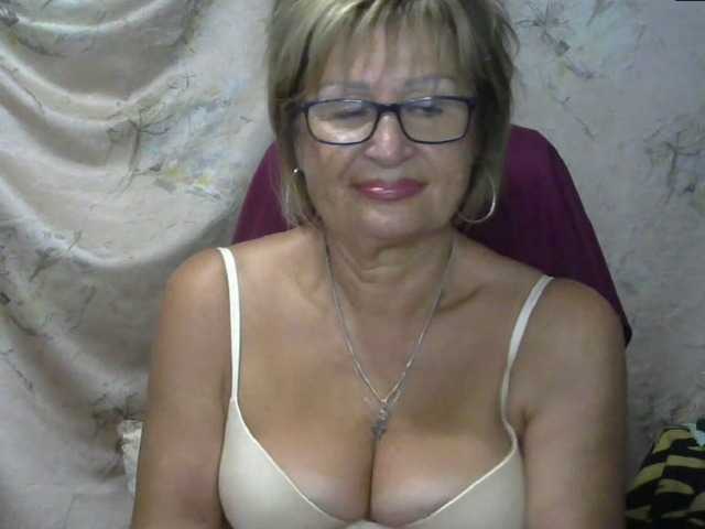 Zdjęcia MatureLissa Who wants to see mature pussy ? pls for @total English and German