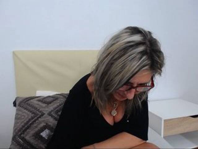 Zrzuty ekranu transmisji MatureMerryxx