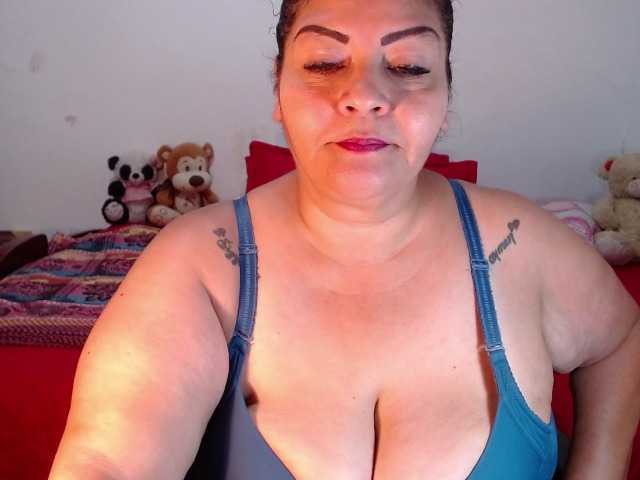 Zdjęcia Maturextgreat #bbw #bigbelly #bigboobs #bigass #grandma #milf #gilf #latina @total 600 @sofar 600 @remain 0