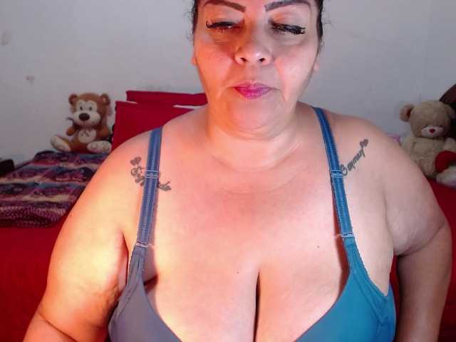 Zdjęcia Maturextgreat #bbw #bigbelly #bigboobs #bigass #grandma #milf #gilf #latina @total 600 @sofar 600 @remain 0