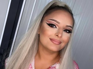 Erotyczny czat wideo MayaBlush