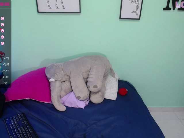 Zrzuty ekranu transmisji Mayajohnson1