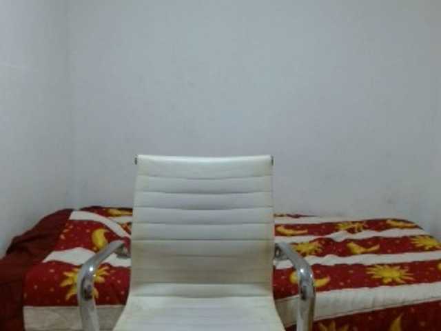 Zrzuty ekranu transmisji MayraMeneses