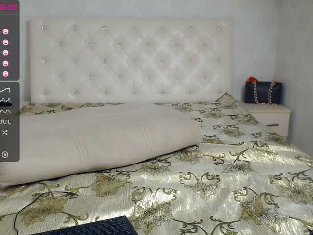 Zrzuty ekranu transmisji MeeCum