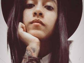 Erotyczny czat wideo MegaanBlack