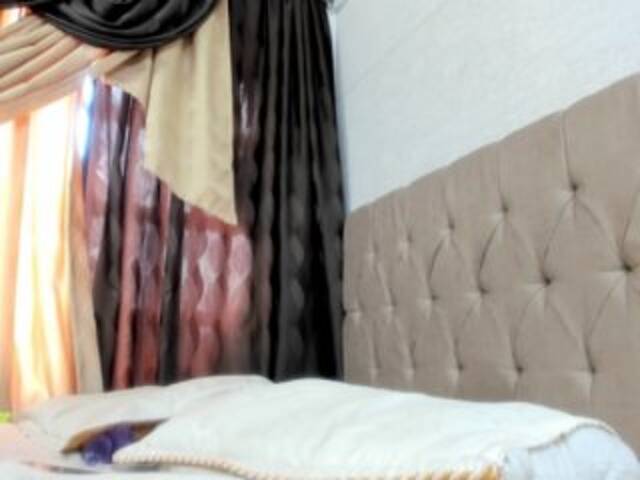 Zrzuty ekranu transmisji megan-rose