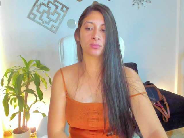 Zrzuty ekranu transmisji MeganWhite