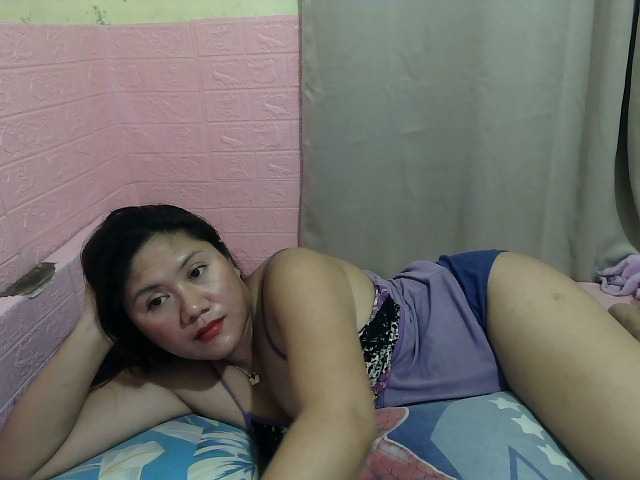 Zdjęcia Meggie30 Hello! Welcome to my room let me know what can i do to get you in a right mood!