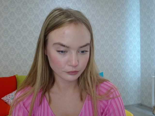 Zrzuty ekranu transmisji MeggyWaiss