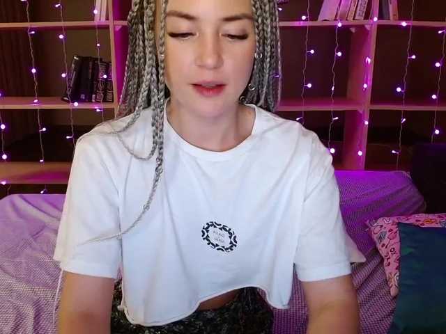 Zrzuty ekranu transmisji MeggyWaiss