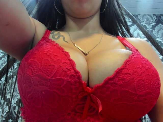 Zdjęcia Melani-Stanto My big boobs waiting for you #milky #bigboobs #pantyhose #teen #mom