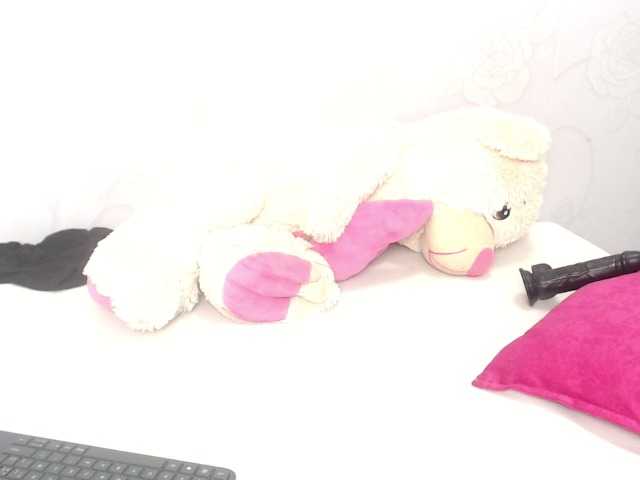 Zrzuty ekranu transmisji Melanyvilla