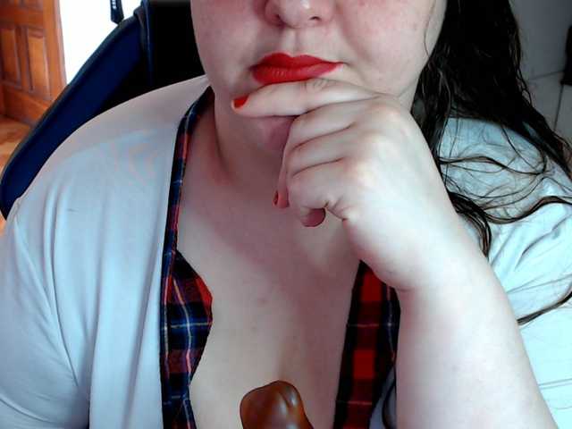Zdjęcia Kimberly_BBW IS MY HAPPY BRITDAY MAKE ME VIBRATE WITH TOKENS I WANT TO RUN
