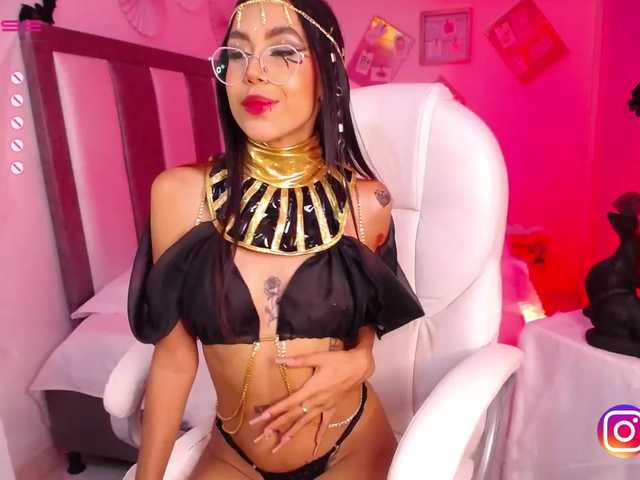 Zdjęcia MelyTaylor ❤️hi! i'm Arlequin ❤️enjoy and relax with me❤️i like to play❤️⭐ lovense - domi - nora ⭐ @remain Toy in my hot and wet pussy with fingers in my ass, make me climax @total
