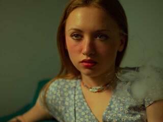 Erotyczny czat wideo MenanieVils