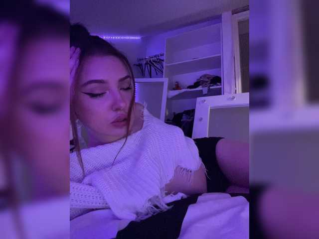 Zrzuty ekranu transmisji MENNDI