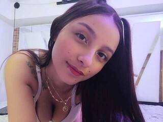 Erotyczny czat wideo Mia-Brown