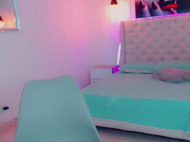 Zdjęcia mia-candyh Hello my loves, welcome to my room .... ready to have fun. ??