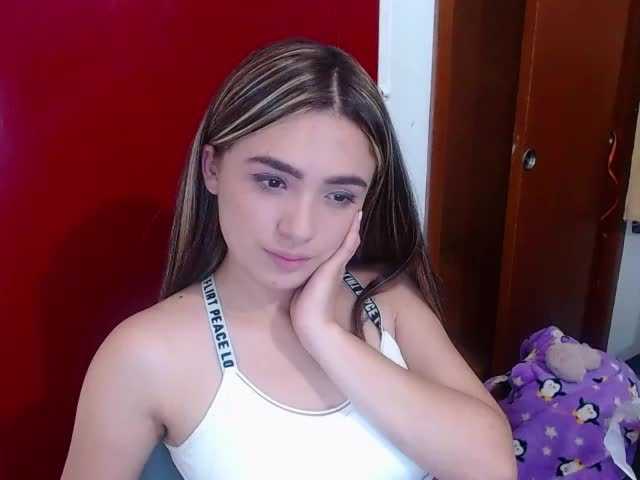 Zrzuty ekranu transmisji Mia-Johns