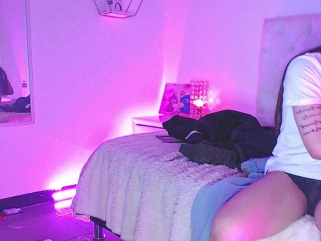 Zrzuty ekranu transmisji mia-naughty63