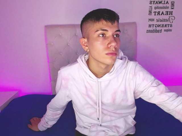 Zrzuty ekranu transmisji mia-naughty63