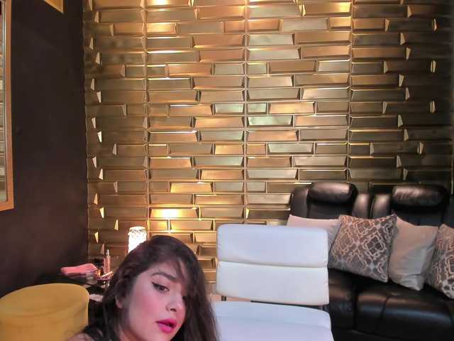 Zrzuty ekranu transmisji MiaaDavis