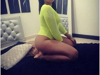 Erotyczny czat wideo MiaBurning