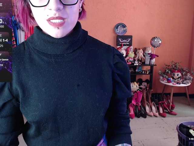 Zdjęcia MissMia hey guys! what video u want see? naked and toys in pvt! heels66strapon113naked100boobs50