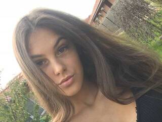 Erotyczny czat wideo MiaKhalid