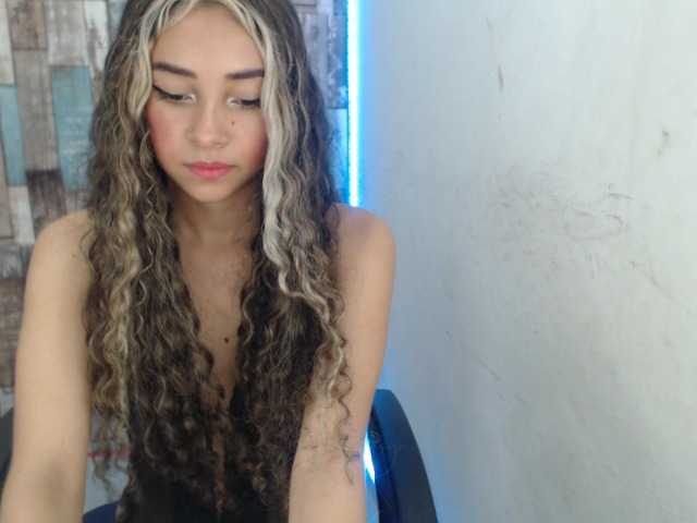 Zrzuty ekranu transmisji MiaRizos