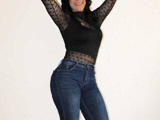 Erotyczny czat wideo MiaTaylorx