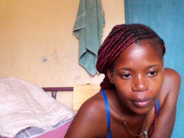 Zrzuty ekranu transmisji MidnightN0