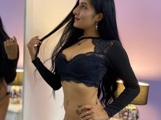 Erotyczny czat wideo MiiaCastillo