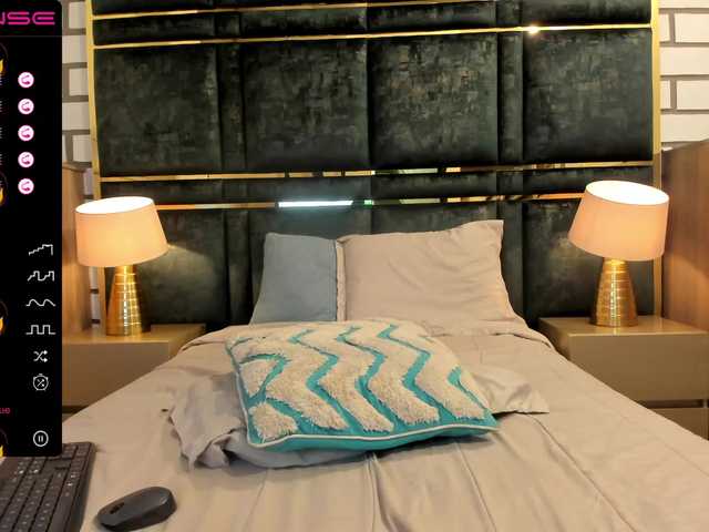 Zrzuty ekranu transmisji MiiaJones